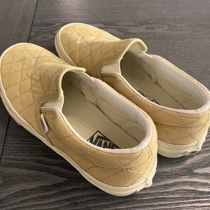 Vans slip on quilted sneaker